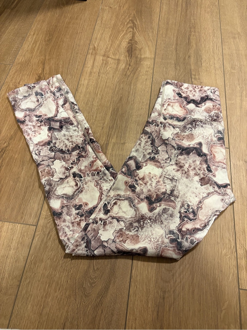 High-Rise Marble-Print Leggings in Blush Pink